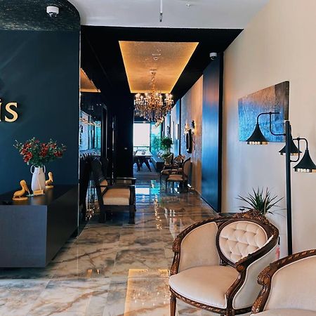 Biliris Hotel ทรับซอน ภายนอก รูปภาพ