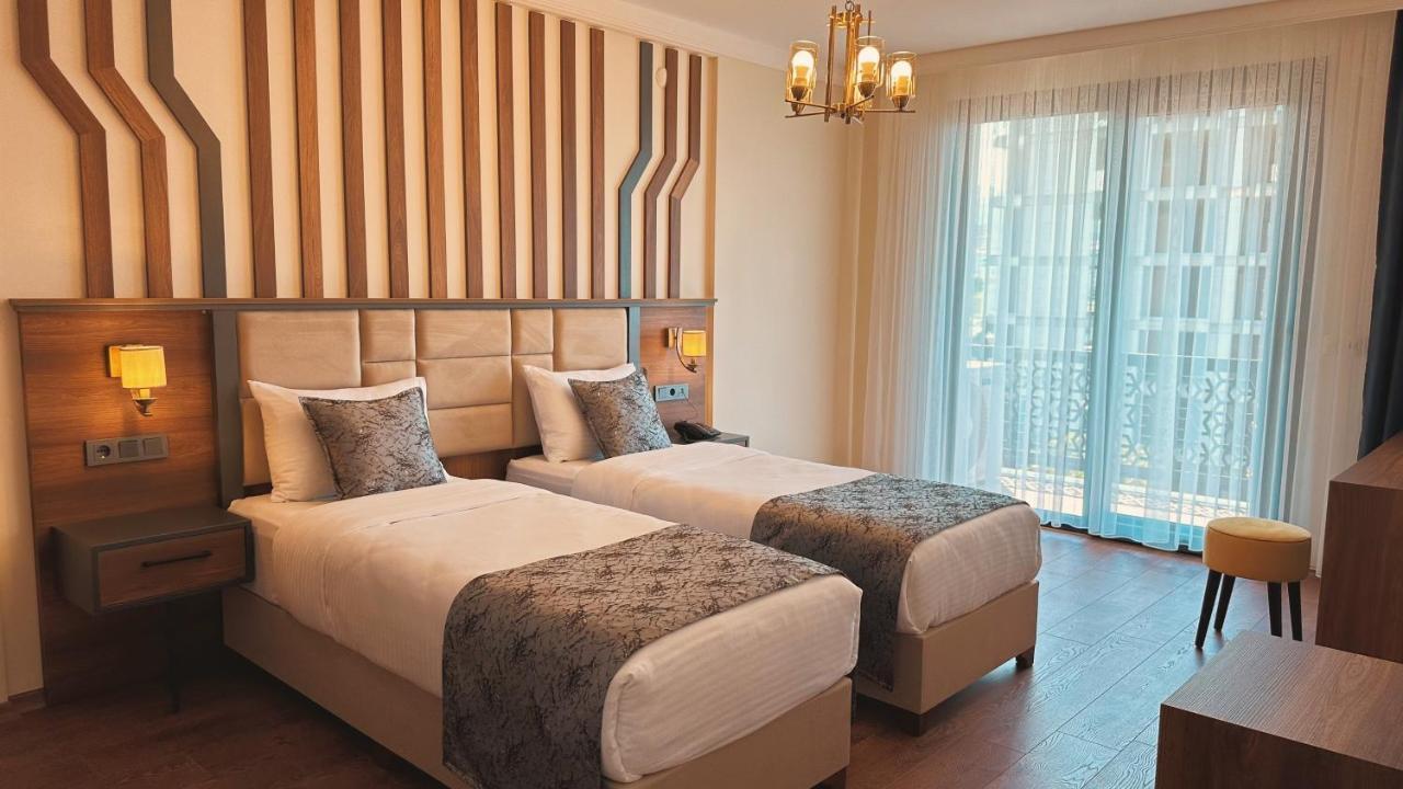 Biliris Hotel ทรับซอน ภายนอก รูปภาพ