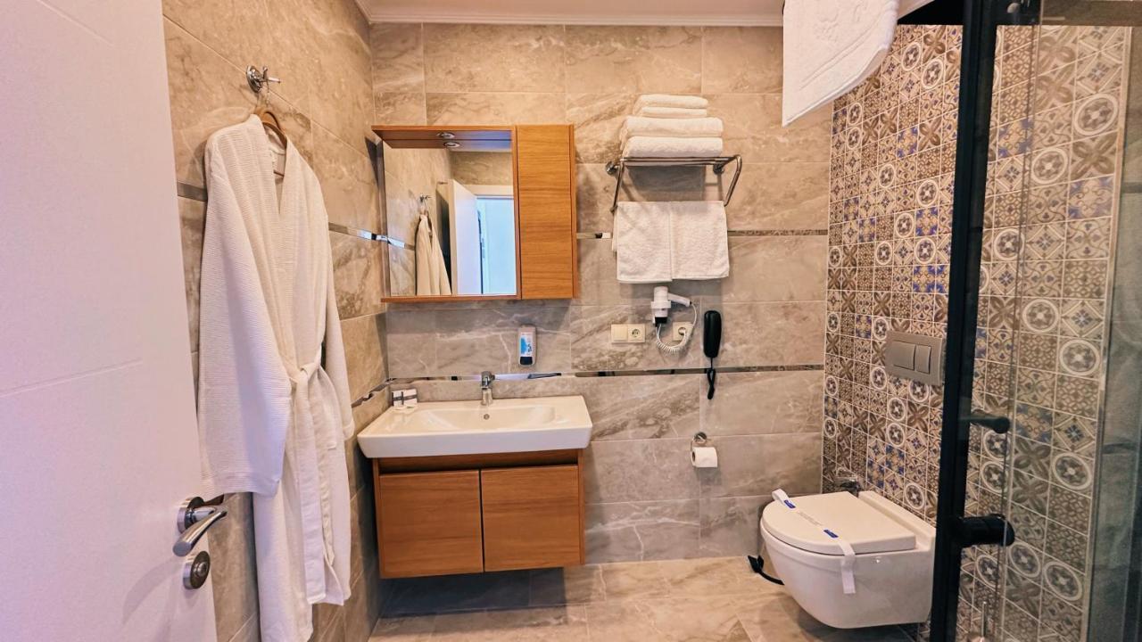 Biliris Hotel ทรับซอน ภายนอก รูปภาพ