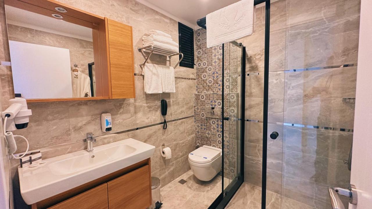 Biliris Hotel ทรับซอน ภายนอก รูปภาพ