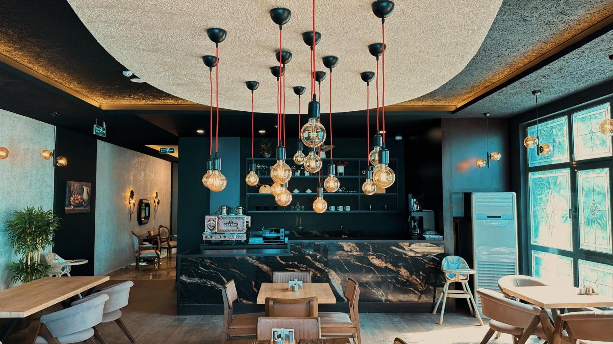 Biliris Hotel ทรับซอน ภายนอก รูปภาพ